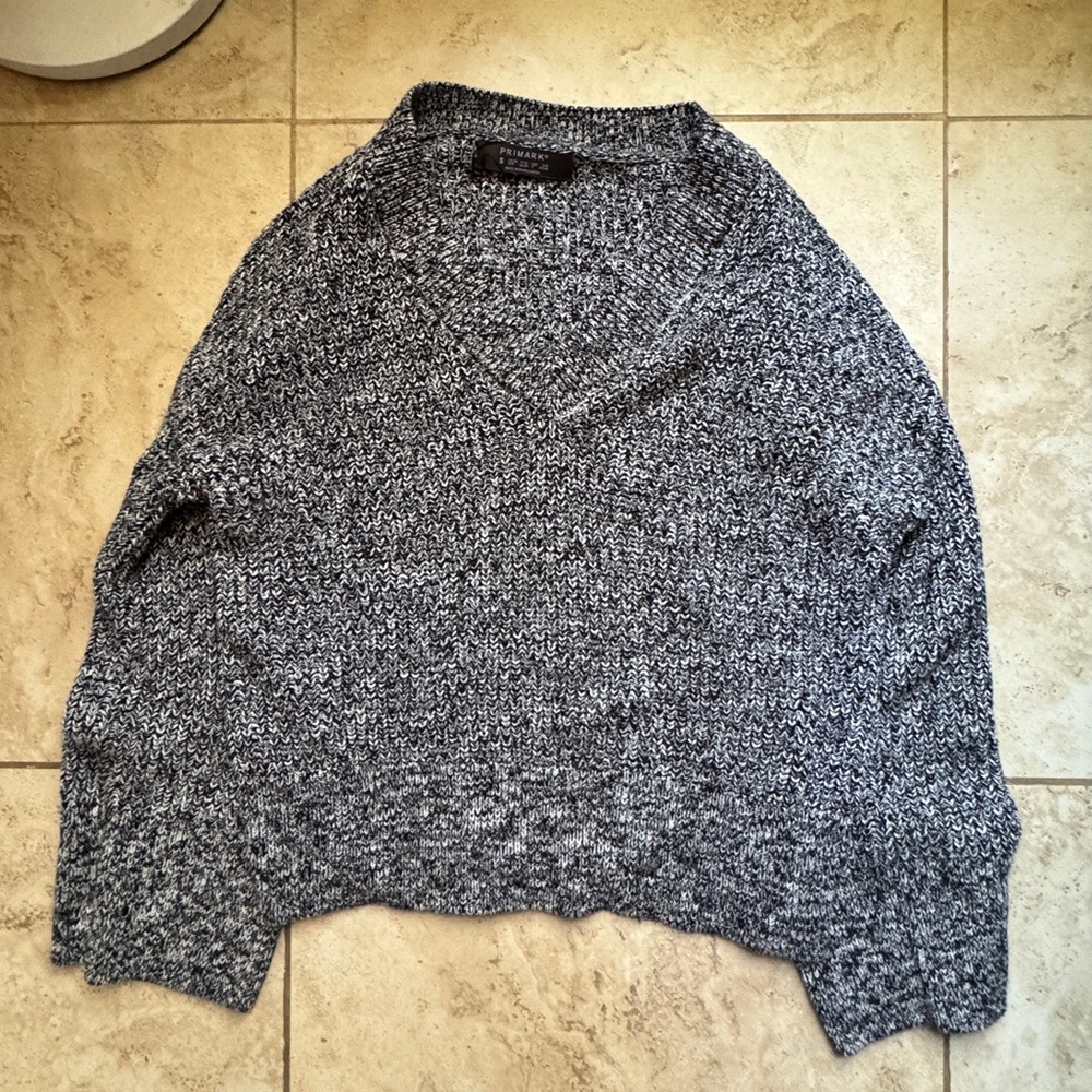 Sweater - Picture 2 of 3